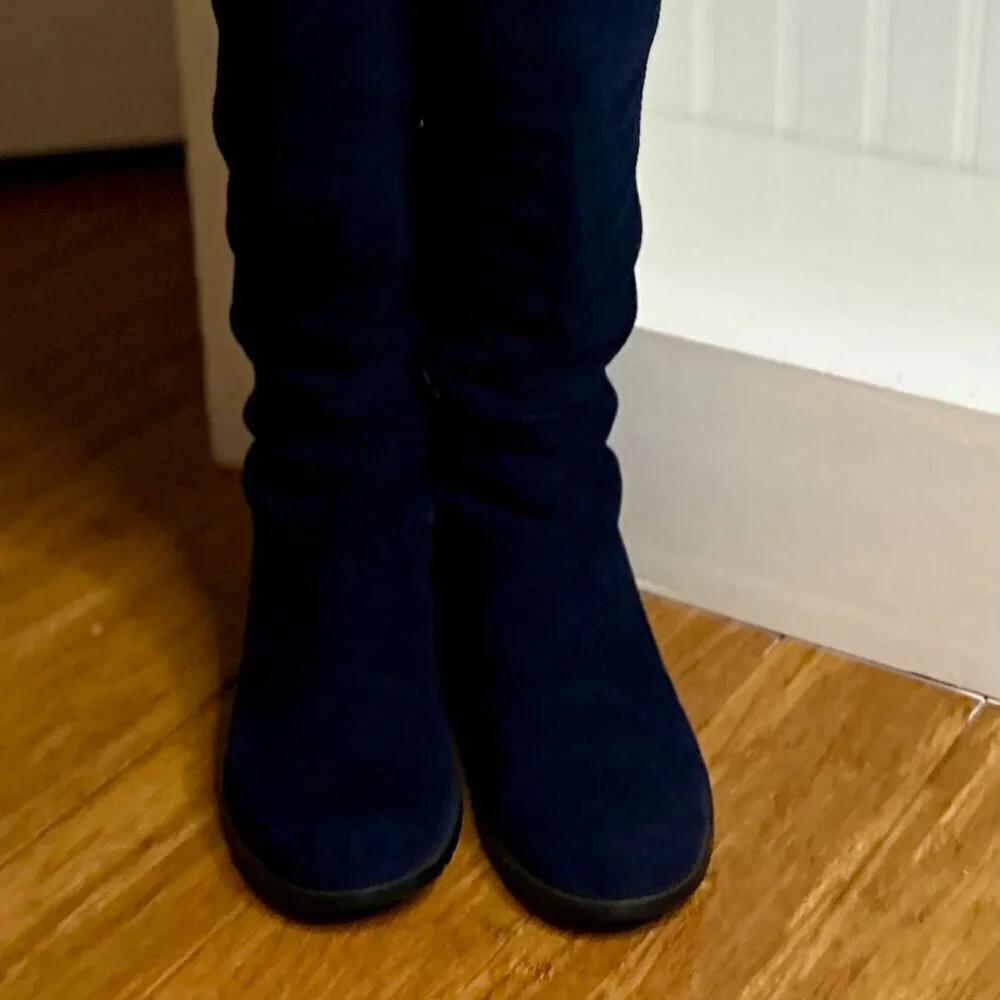 Stuart Weitzman Suede Boots in Black & Blue Color Size 9